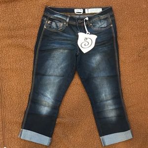 Blue cropped jean